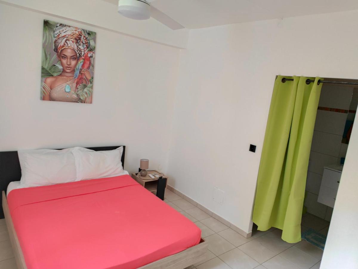 Rayon de Soleil T2 Bas de villa Sainte-Anne  Extérieur photo
